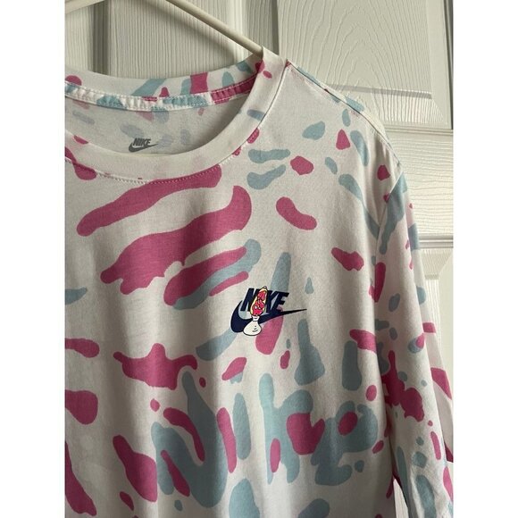 Nike Shirt Sports Are a Trip Tiedye Tshirt - Picture 3 of 4